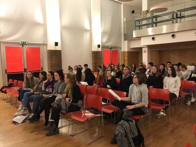 Liceo Carducci und Gymnasium Walther von der Vogelweide Bozen - Workshop 07.11.2017